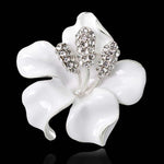 Load image into Gallery viewer, Crystal white flower brooch