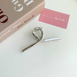 Load image into Gallery viewer, Simple Crossed Hair Clip
