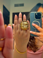 Load image into Gallery viewer, Big sunflower ring