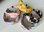Load image into Gallery viewer, Floral Print Knotted Wide Satin Headband