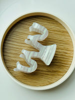 Load image into Gallery viewer, Middle Size Geometric Hair Claws