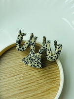 Load image into Gallery viewer, Middle Size Geometric Hair Claws