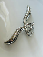 Load image into Gallery viewer, Korean Heart Shaped Hair Claw