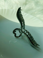 Load image into Gallery viewer, Korean Heart Shaped Hair Claw