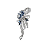 Load image into Gallery viewer, Vintage crystal brooch