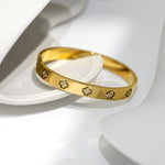 Load image into Gallery viewer, Four leaf clover rhinestone bangle