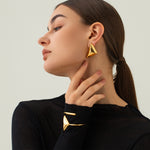 Load image into Gallery viewer, Geometric triangle chunky earring(gold)