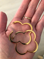 Load image into Gallery viewer, Four leaf clover hoop earring(hypoallergenic)
