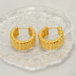 Load image into Gallery viewer, Circle hoop earring