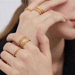 Load image into Gallery viewer, Twist rope link chain ring