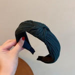 Load image into Gallery viewer, Wrinkled knotted headband