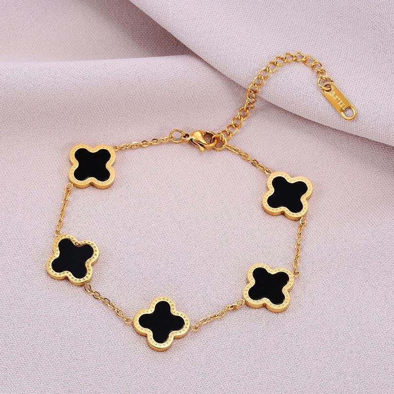 Four leaf  bracelet