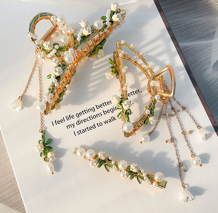 Pearl flower tassel metal hair clip