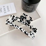 Load image into Gallery viewer, Black and White Rectangular Jambo hair claw
