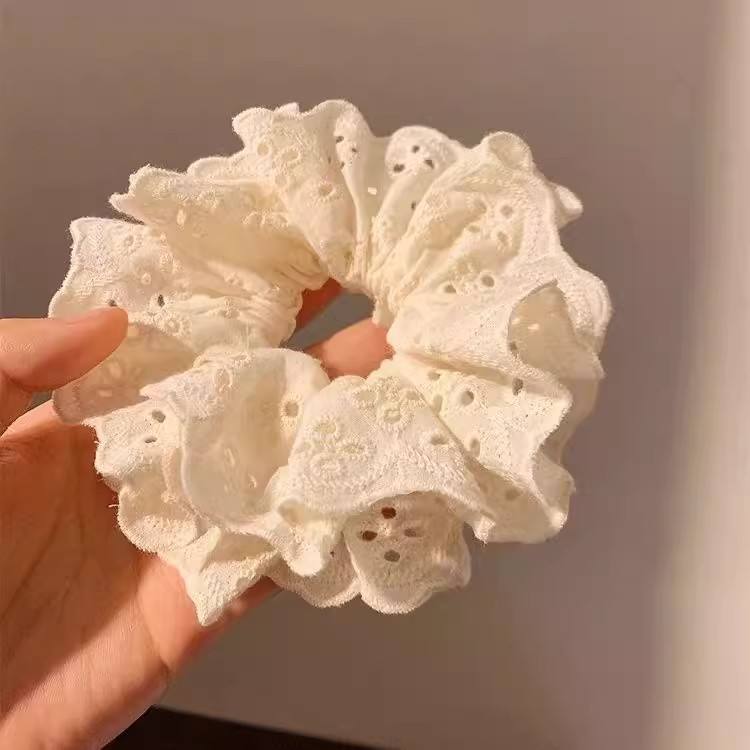 Lace scrunchie