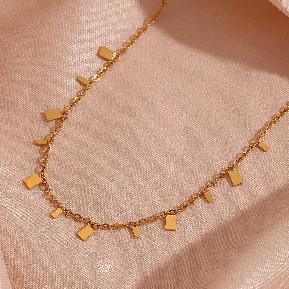 Block square necklace