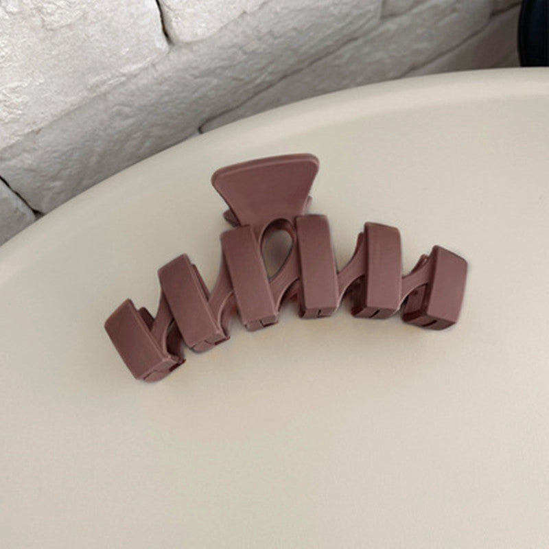 Solid colour wave jumbo hair clip
