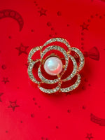 Load image into Gallery viewer, Pearl Flower Rhinestone Broach
