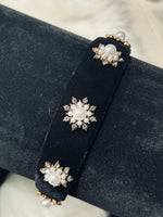 Load image into Gallery viewer, Pearl Flower Luxury Headband
