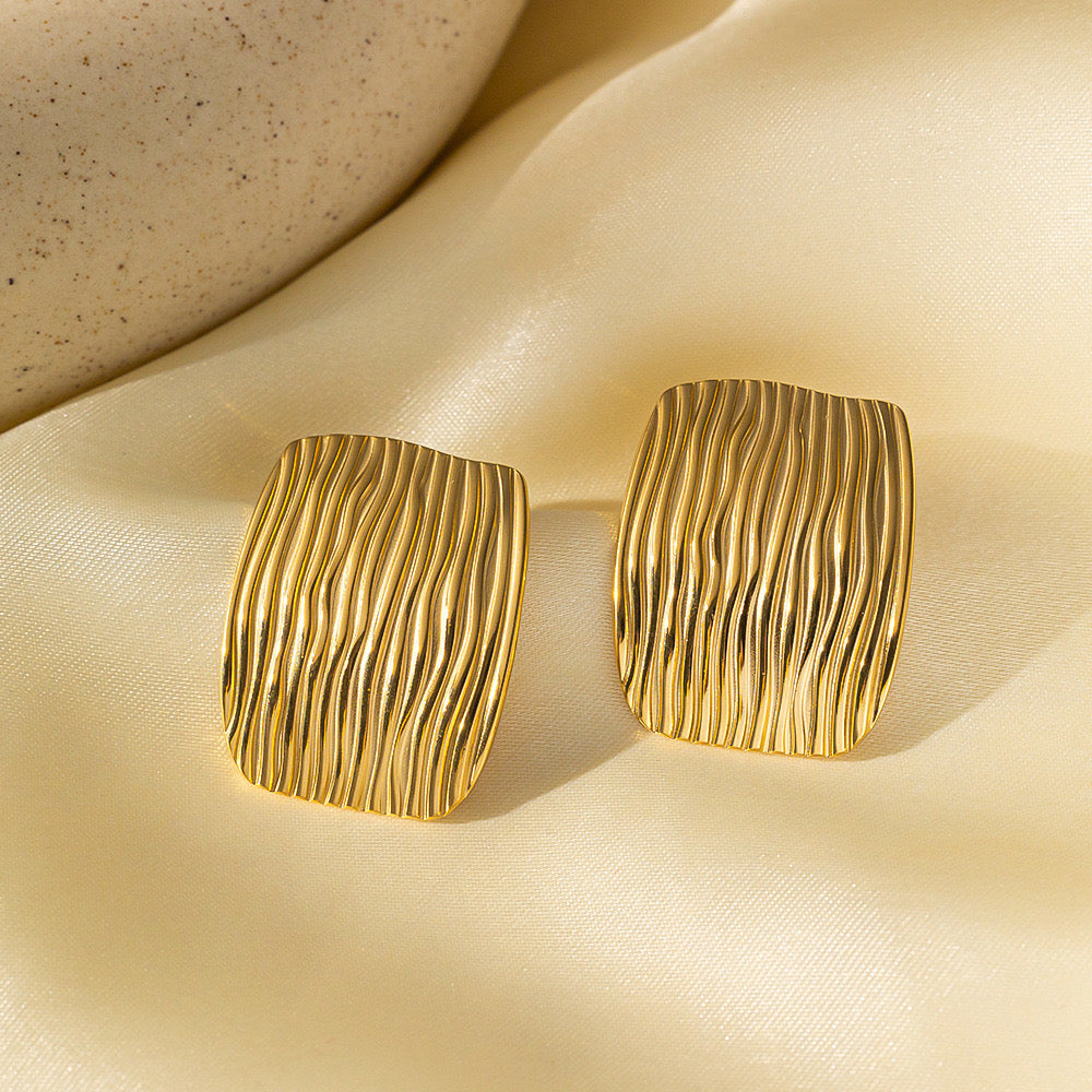 Vintage square stud earring