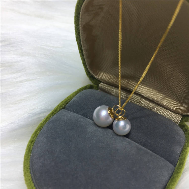 Pearl pendent