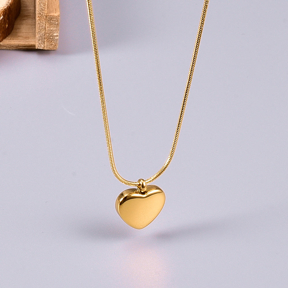 Chokers Love Pendant Necklace