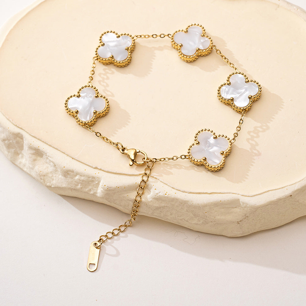 Four leaf clover charm bracelet