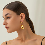 Big hoop triangle earring