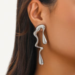 Load image into Gallery viewer, Irregular hollow water droplet earring(silver)

