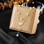 Load image into Gallery viewer, Pearl heart pendent
