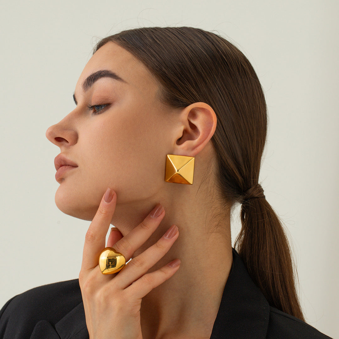 Big square stud gold earring