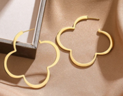 Four leaf clover hoop earring(hypoallergenic)