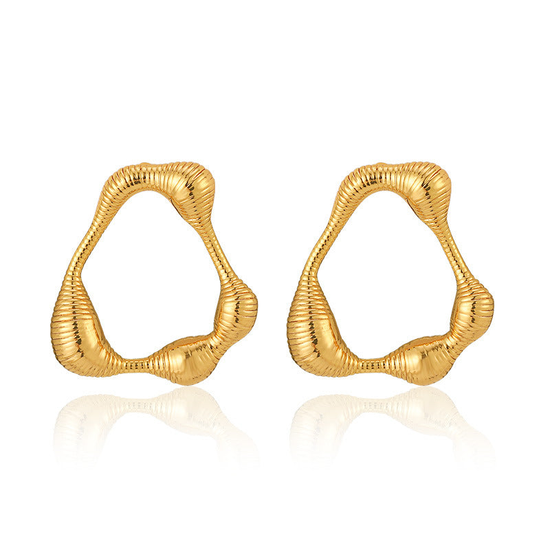 Irregular spring shape earring