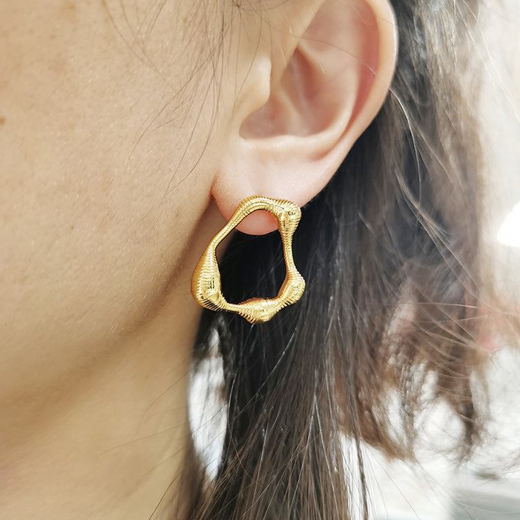 lrregular spring shape earring