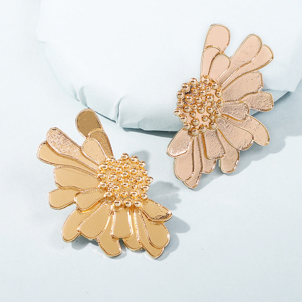 Metal gold half flower stud earring