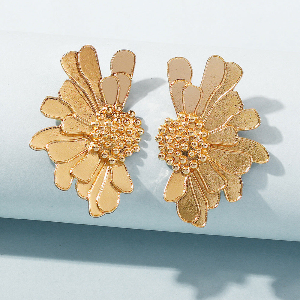 Metal gold half flower stud earring