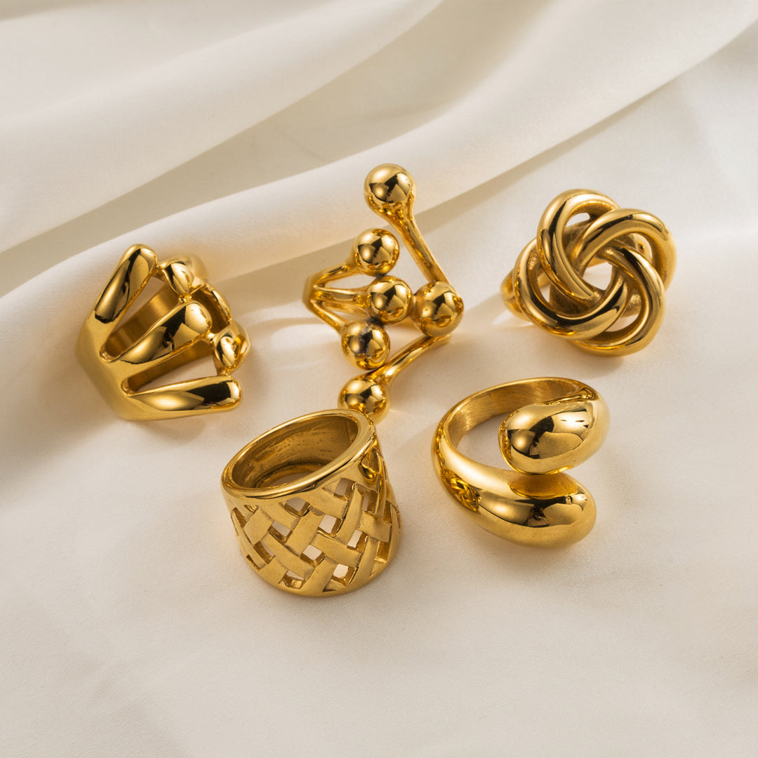 Cocktail ring