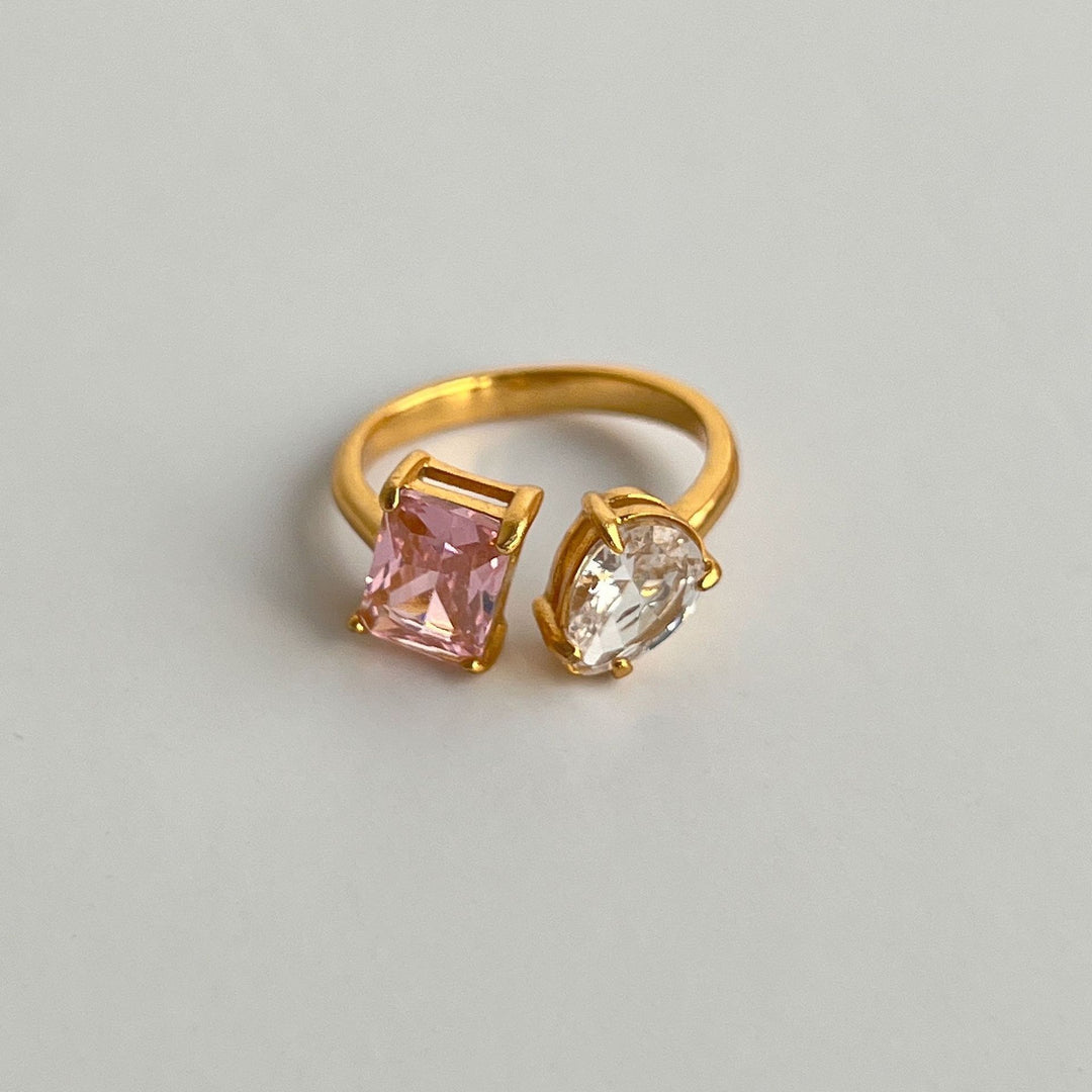 Pink square waterdrop zircon ring