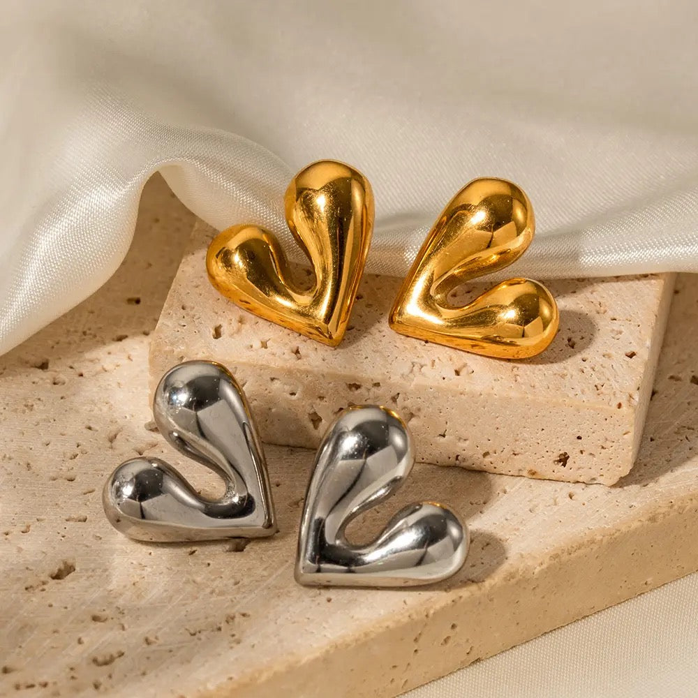 Irregular heart shape earring