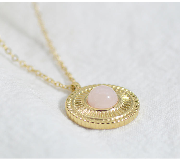 Round Disc Pendant Necklace